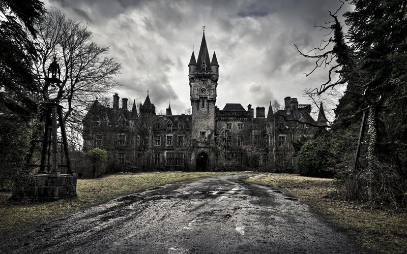 Top 10 Haunted Destinations